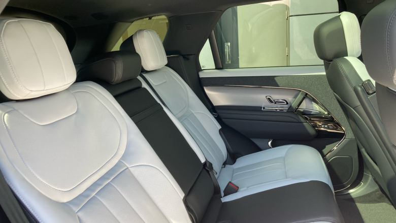 Land Rover Range Rover Sport 3.0 D250 Edition 5dr Auto Diesel Estate